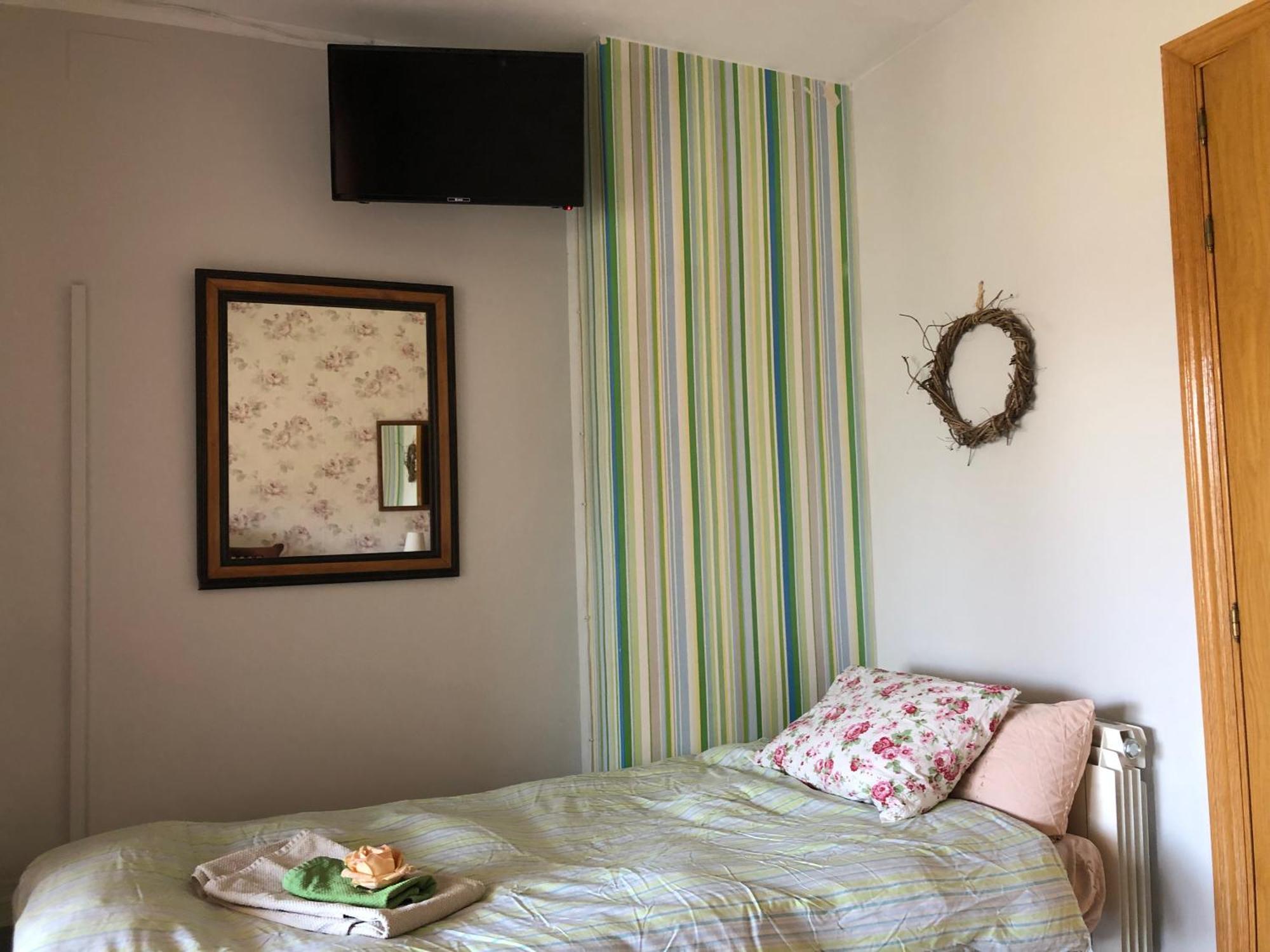 Casa Catharina Bed and Breakfast La Seu d'Urgell Buitenkant foto