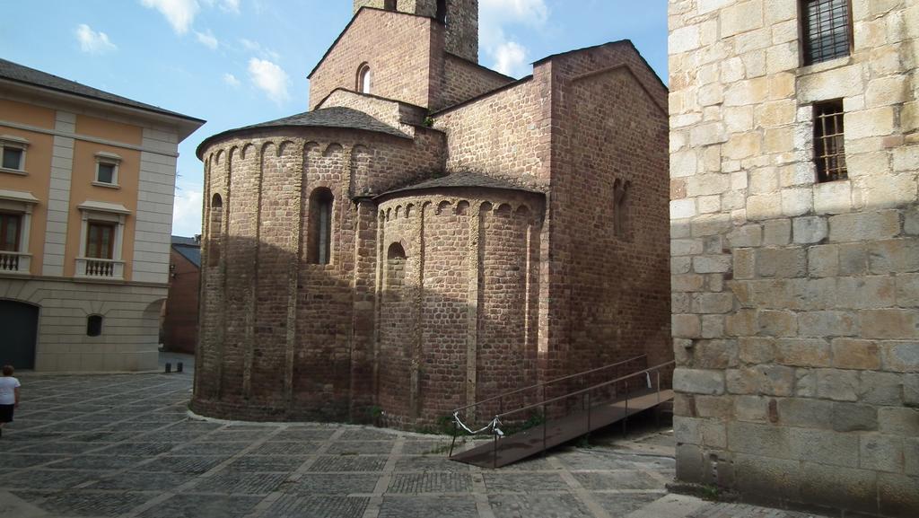 Casa Catharina Bed and Breakfast La Seu d'Urgell Buitenkant foto